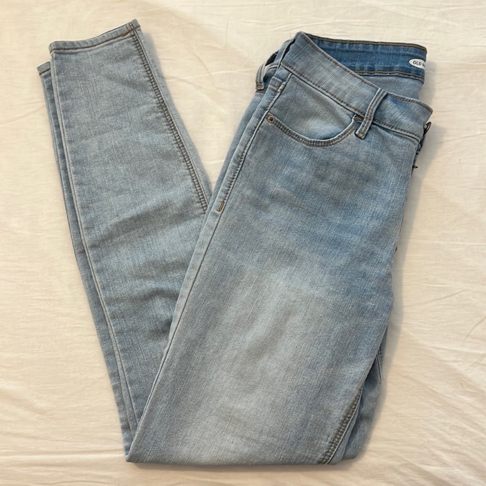 Old Navy light wash skinny ankle jeans, mid-rise, 4L